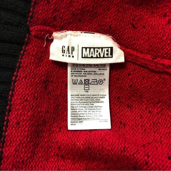 NWOT Gap Kids Marvel Black & Red Knit Toque Youth Sm/Med - Picture 4 of 4